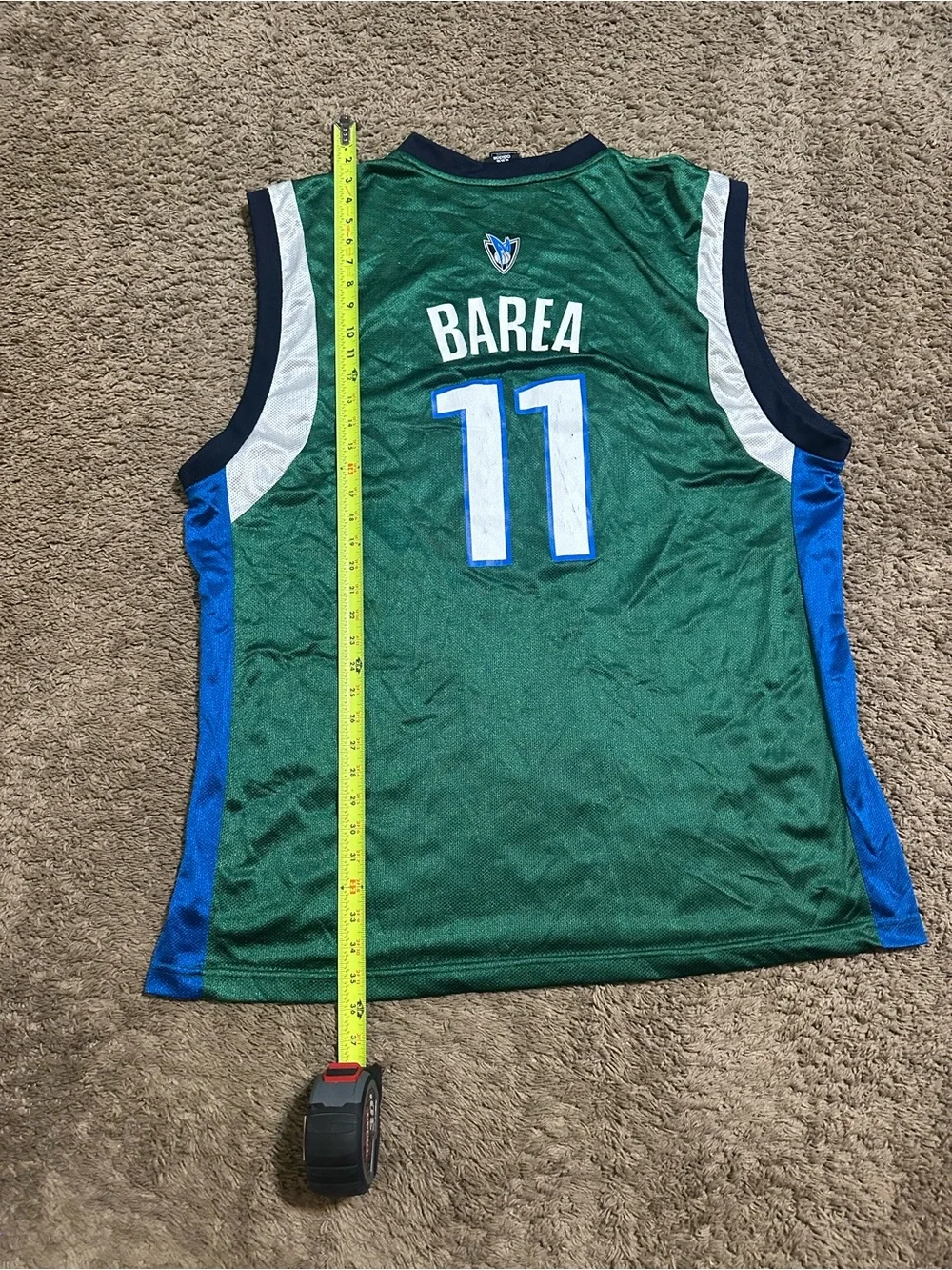 Vintage NBA Adidas Dallas Mavericks “Barea” jersey 00s size 2XL
